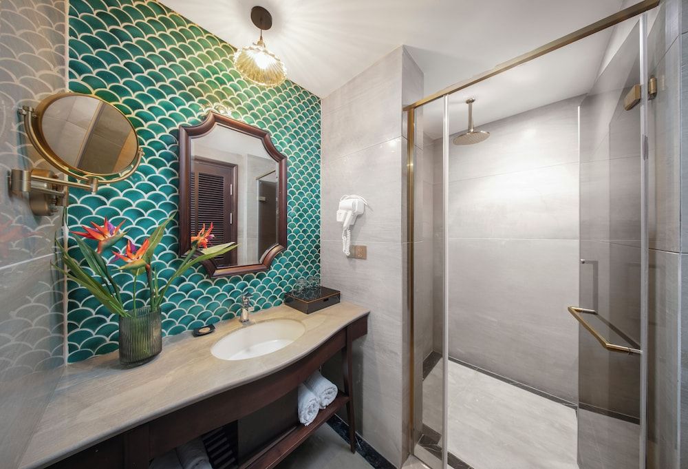 GM Premium Hotel Deluxe Window Double or Twin Room 5