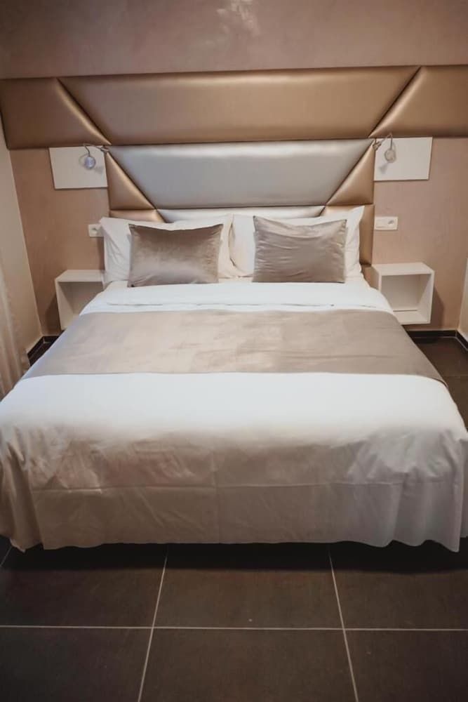 Onyx Hotel Expo Standard Double Room 15