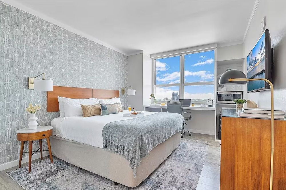 Presidential Apartment, 2 Bedrooms, Balcony, Partial Ocean View1017