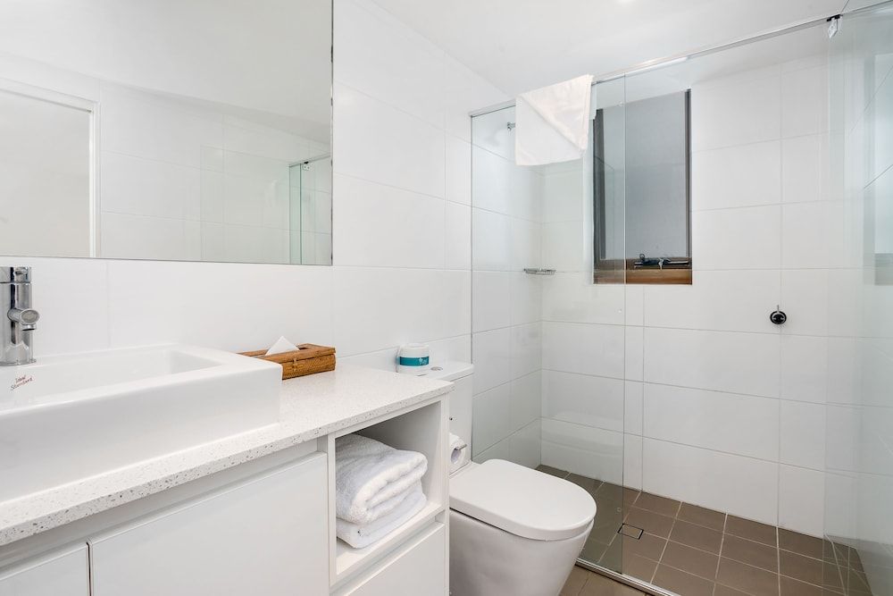 Bayview Beachfront Apartments, in town right on the beach Superior Apartment, 2 Bedrooms, Non Smoking, Kitchen 9