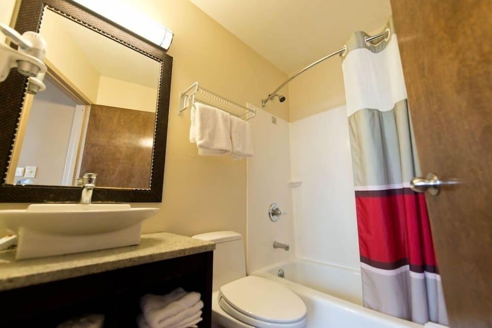 Super Lake Hotel Single Room 9