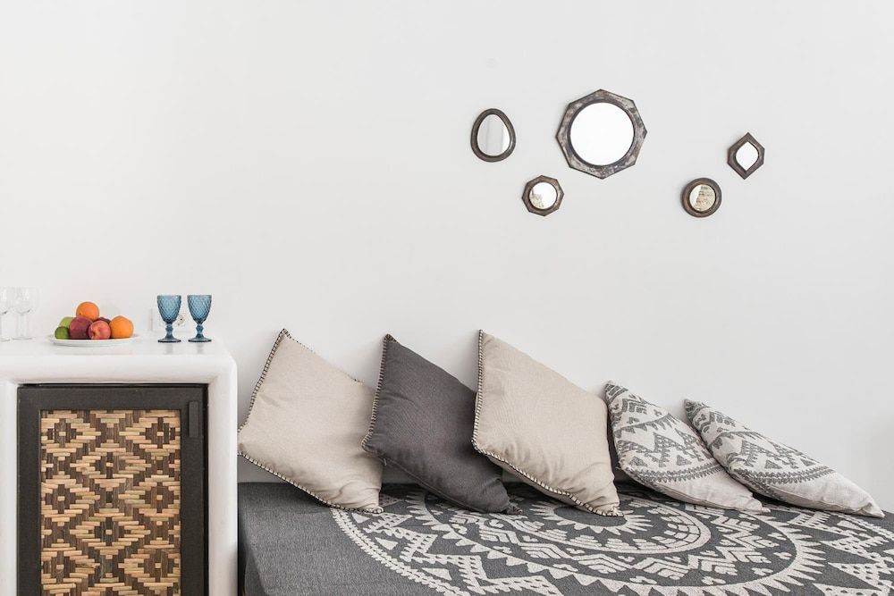 Little Venice Villas Executive Suite, Hot Tub, Sea View 18