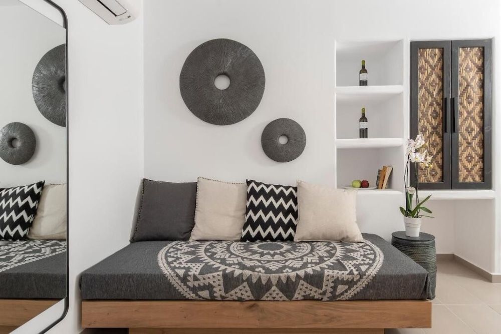 Little Venice Villas Executive Suite, Hot Tub, Sea View 11