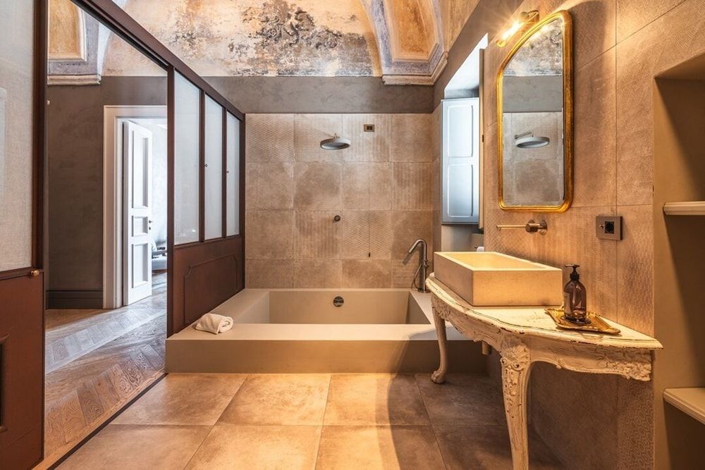 Paragon 700 Boutique Hotel & SPA Superior Suite 17