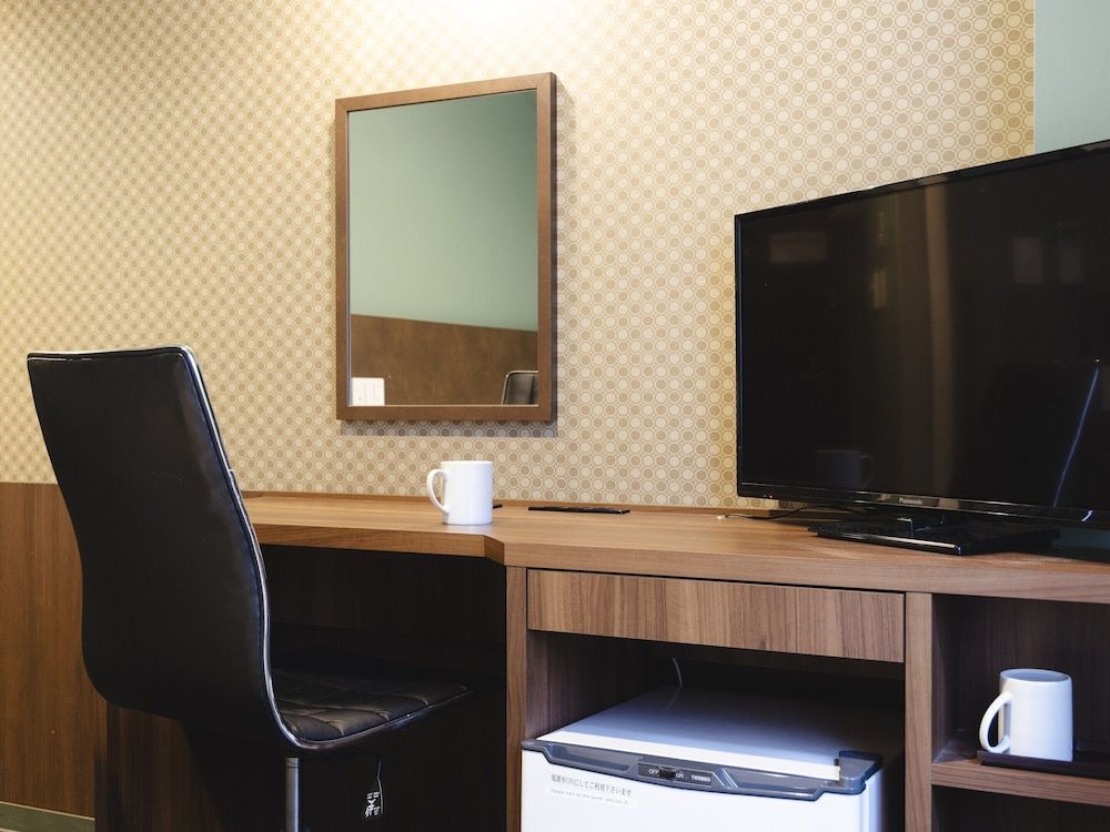 Hotel Wing International Shimbashi Onarimon Small Double Room, Non Smoking 6