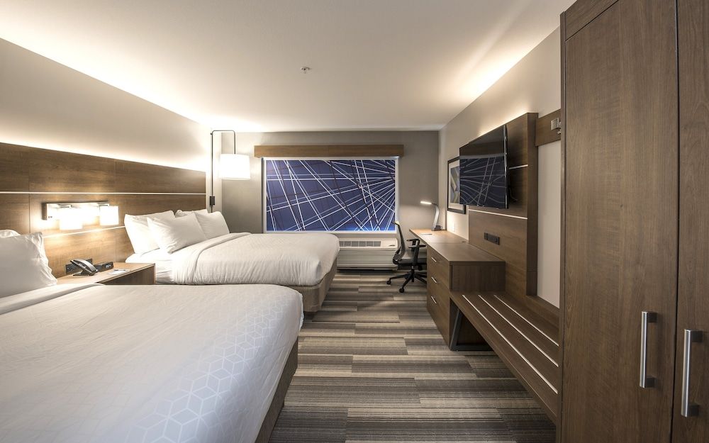 Holiday Inn Express & Suites Phoenix North - Happy Valley by IHG