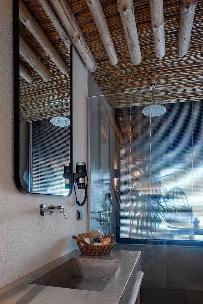 Harbour Suites Deluxe Suite, Sea View 19