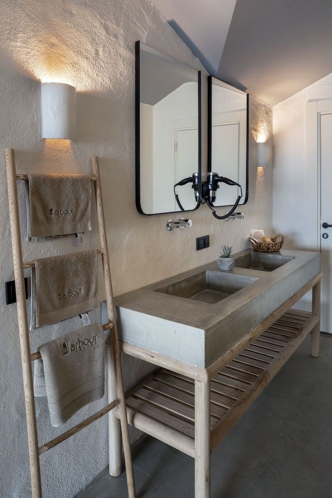 Harbour Suites Panoramic Penthouse 9