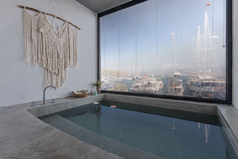 Harbour Suites Marine Suit 13