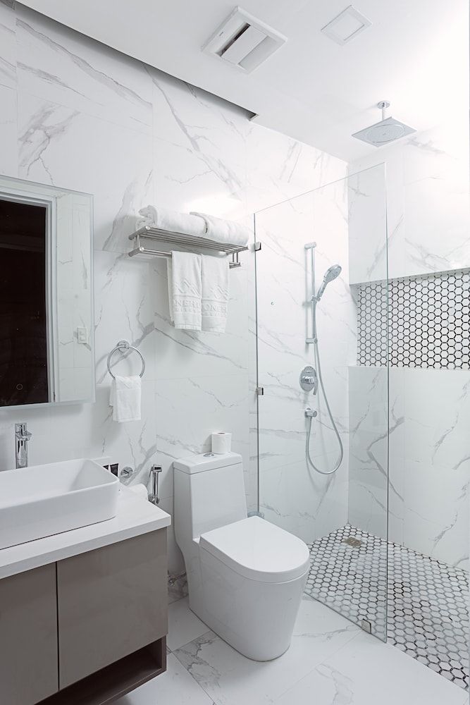 Stonehill Suites Presidential Suite, 1 King Bed, Balcony, City View 9