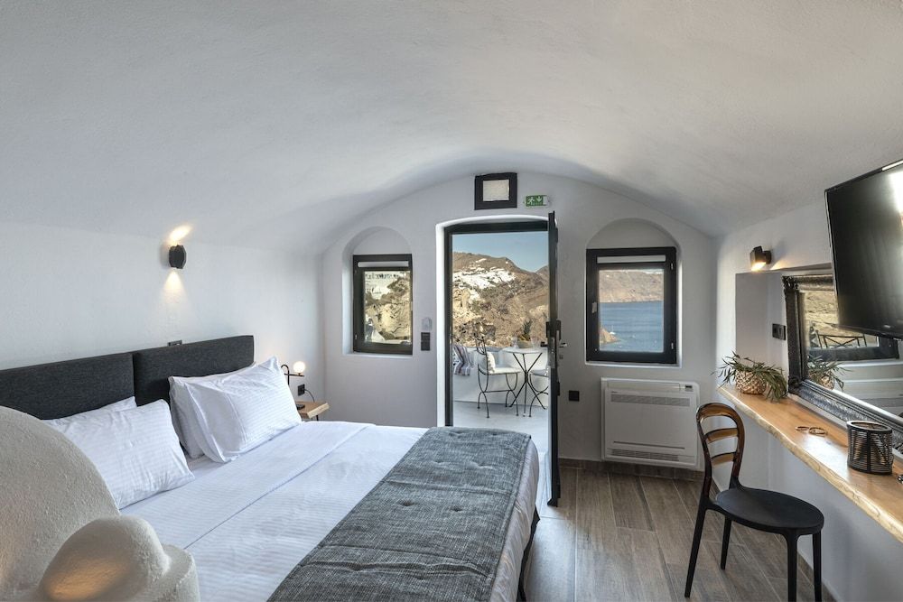 undefined Pearl of Caldera Oia Boutique Hotel