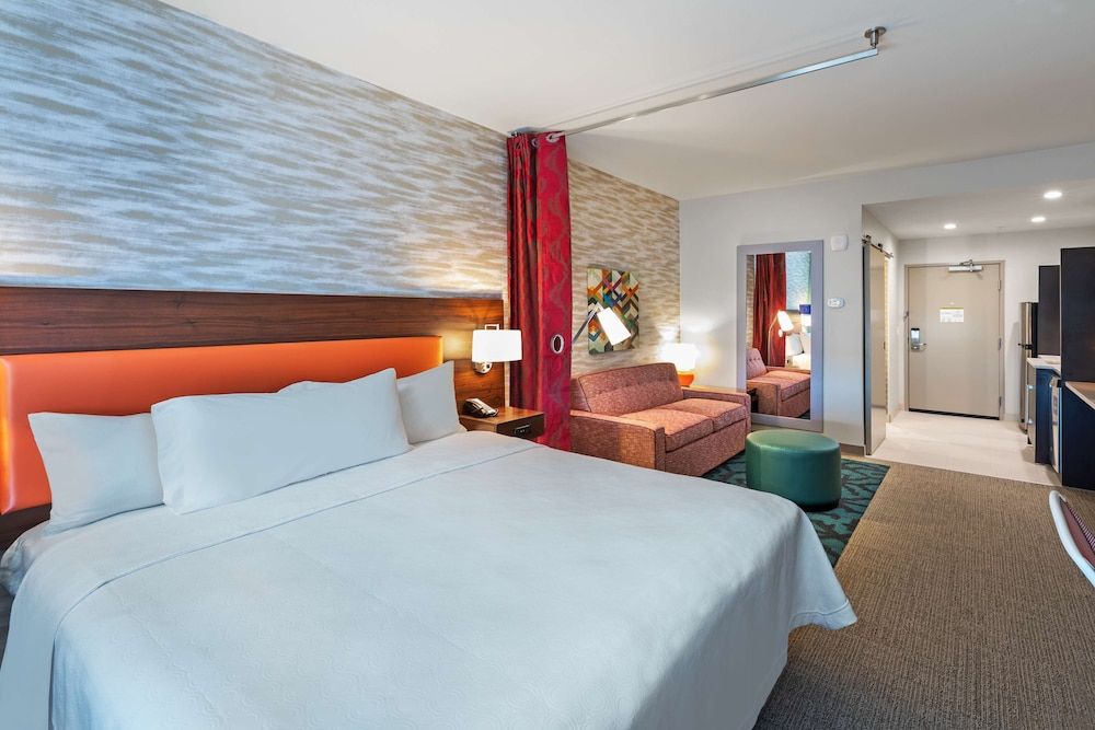 Studio Suite, 1 King Bed, Non Smoking