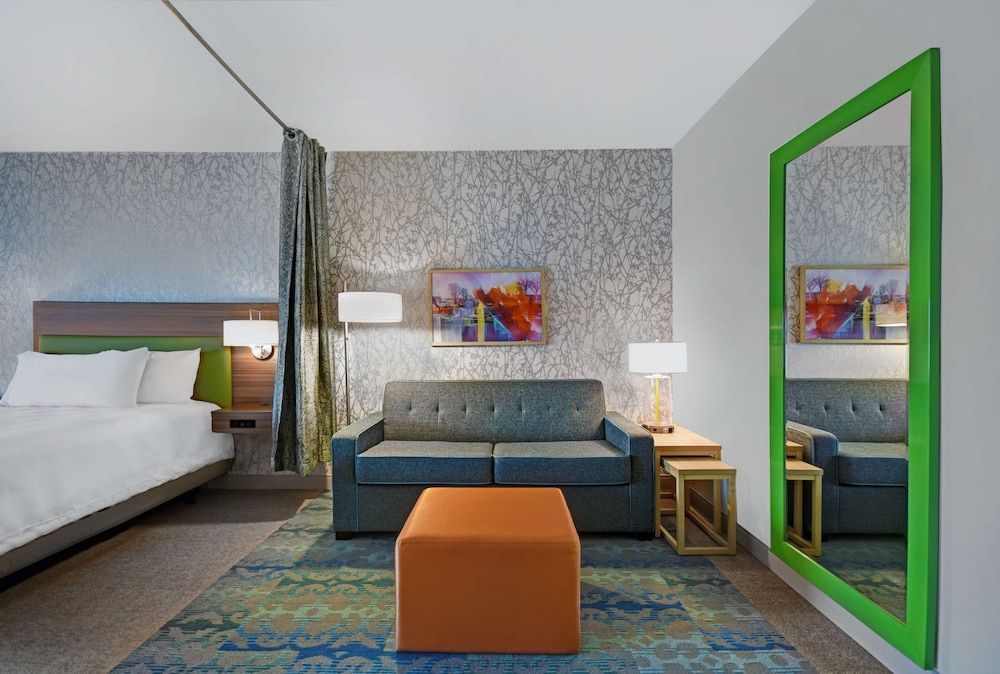 Studio Suite, 1 King Bed, Non Smoking