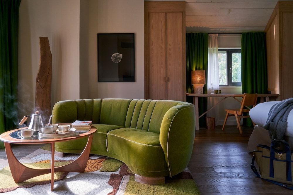 Les Sources de Cheverny Signature Suite, 1 King Bed, Hot Tub 3