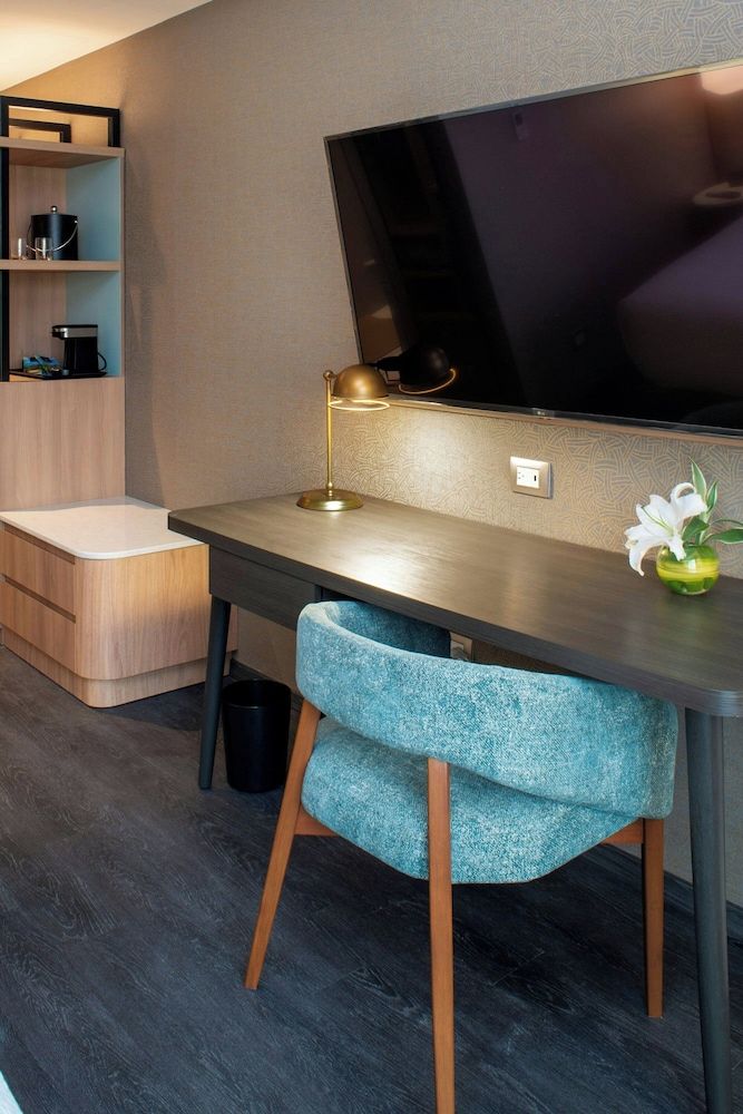 Fairfield by Marriott Lima Miraflores Room, 1 Queen Bed, Non Smoking 8