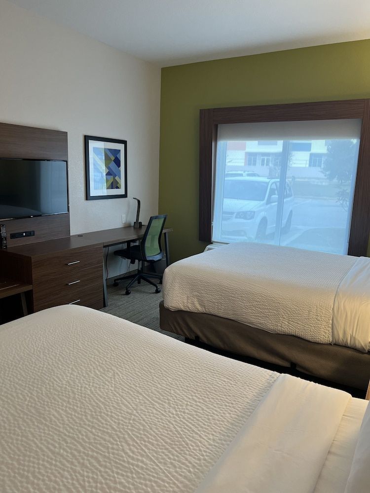 Standard Room, 2 Queen Beds, Mobility Accessible (Communications, Accessible Tub)