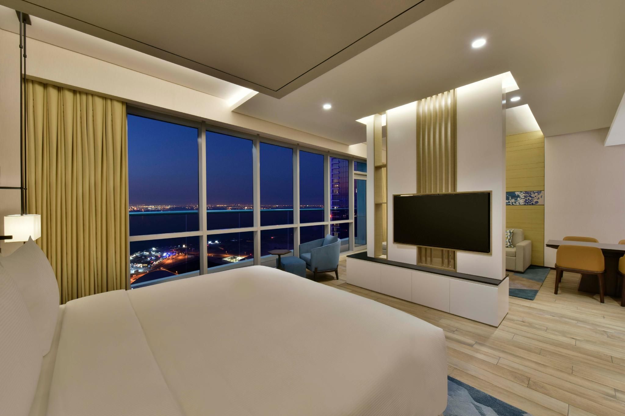 King Deluxe Studio with balcony