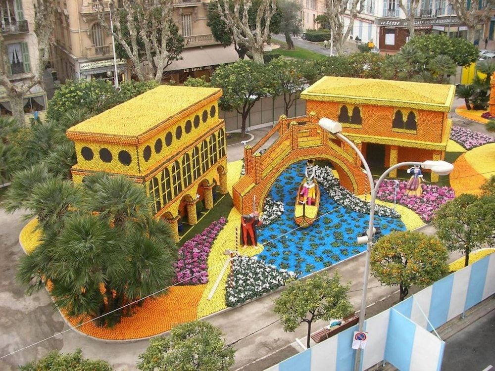 Children's Play Area