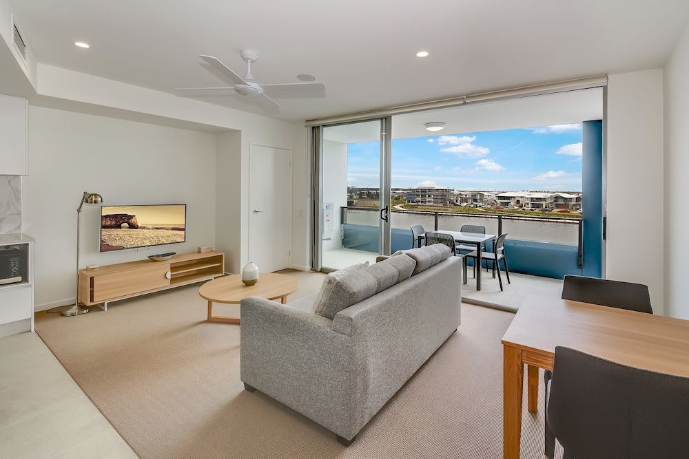 Aquarius Kawana Standard Double or Twin Room, 1 Bedroom, Lake View 10