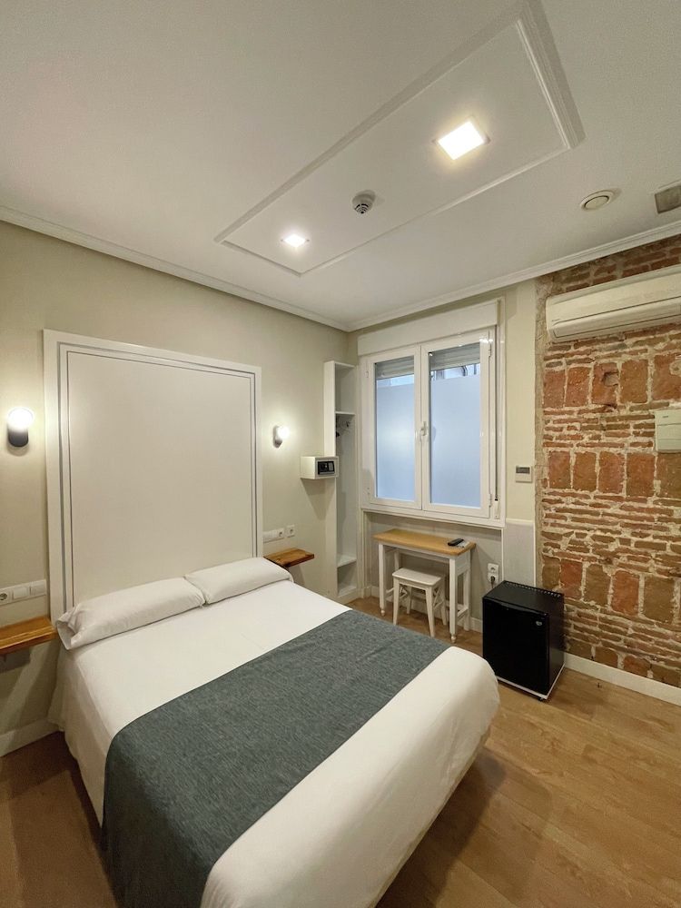 Hostal Madrid Standard Double Room