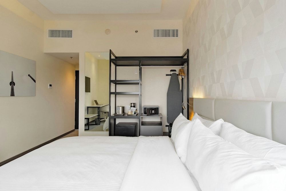 Standard Room, 1 King Bed, Non Smoking, City View