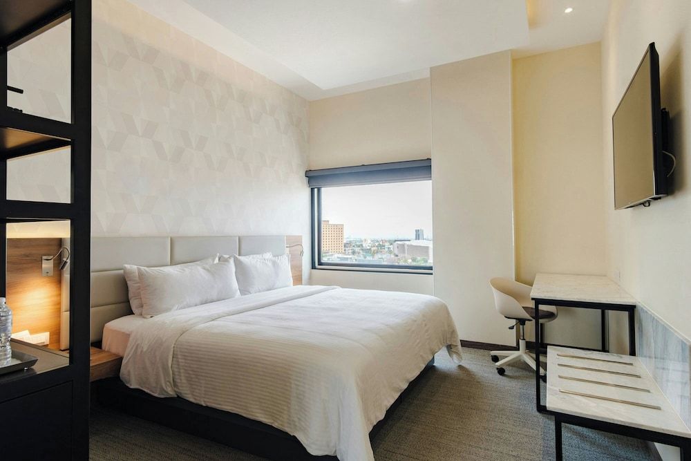 Standard Room, 1 King Bed, Non Smoking, City View