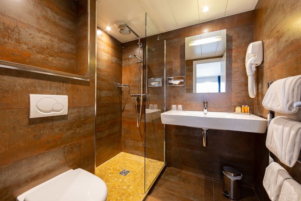 Hôtel 15 Montparnasse Standard Double Room, 1 Double Bed 13