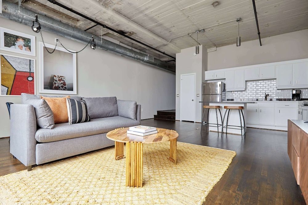 undefined Reside Houston Dwntwn, Wyndham