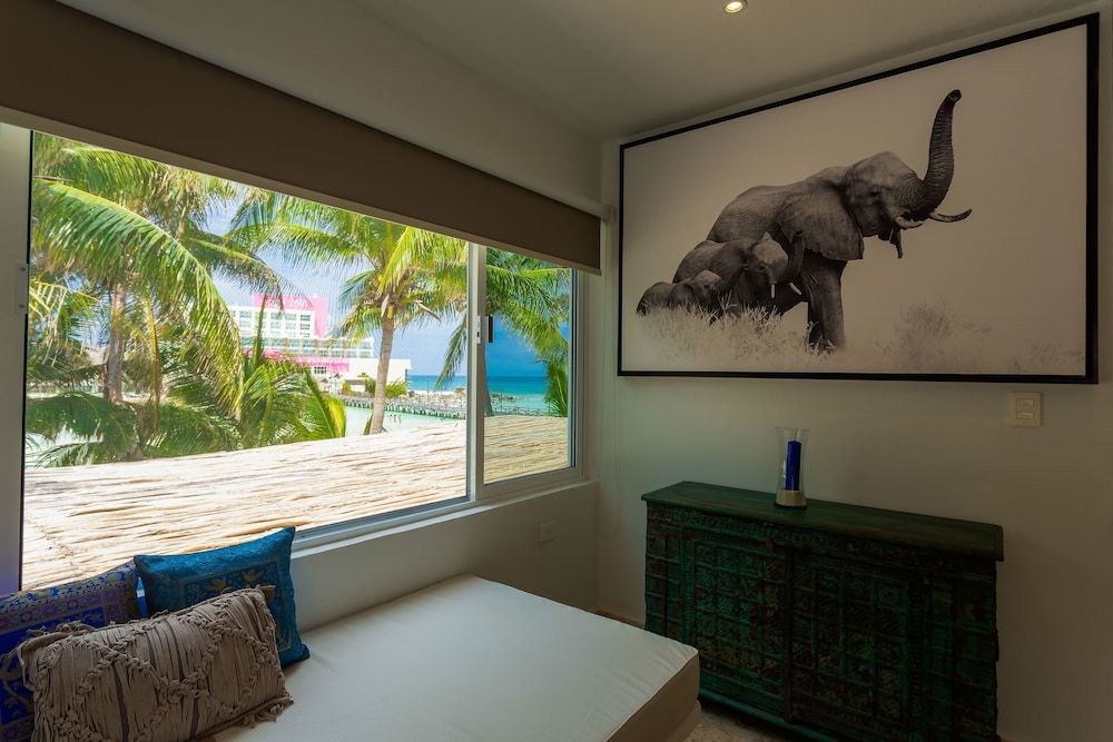 Lotus Beach Hotel - Adults Only Jacuzzi Suite with Partial Ocean View 5