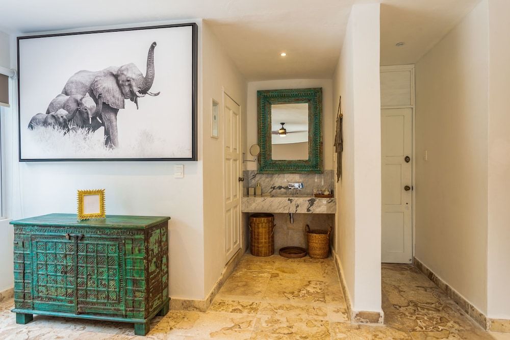 Lotus Beach Hotel - Adults Only Jacuzzi Suite with Partial Ocean View 6