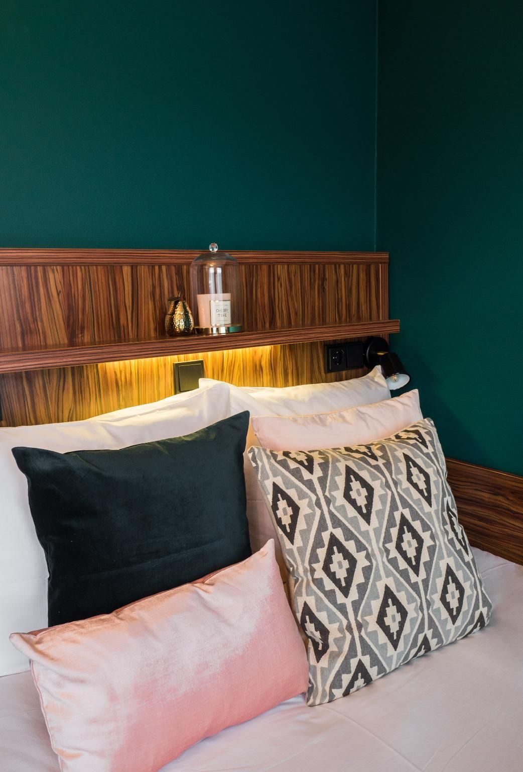undefined Linden Hotel 7