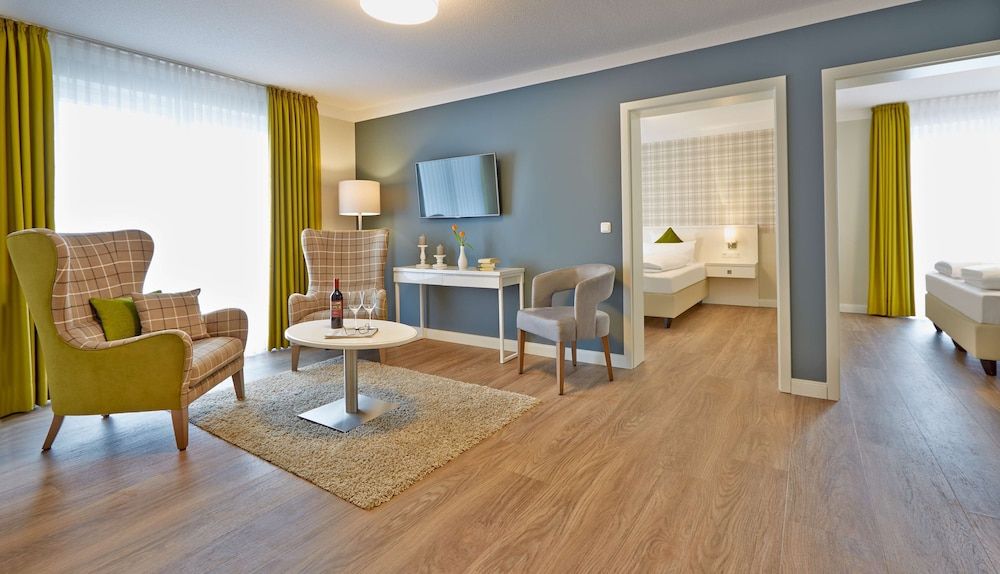Family Studio, Accessible