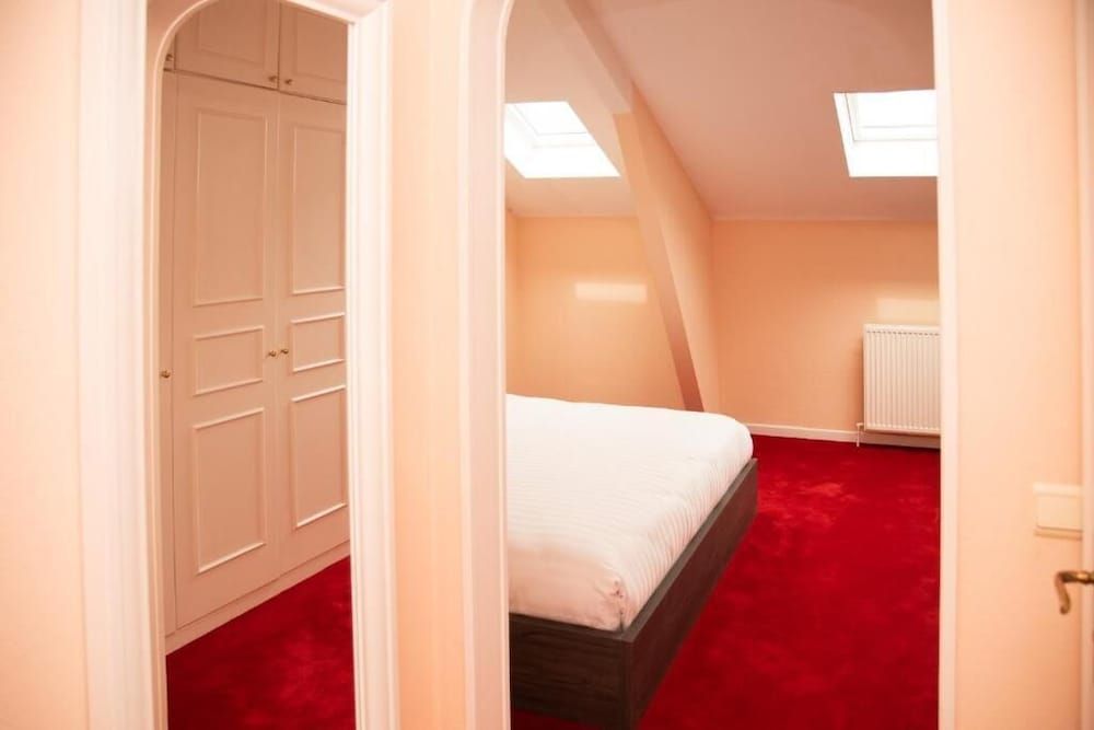 La Bourse Hotel Basic Double Room 7