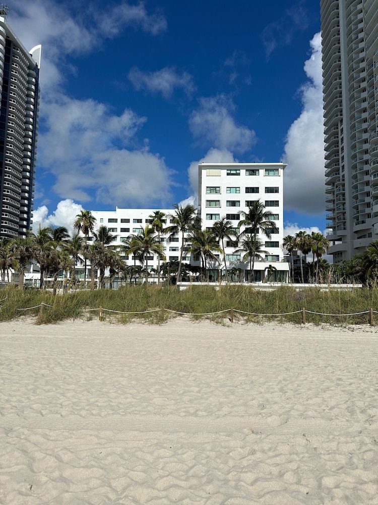 undefined Casablanca Miami Beach 9