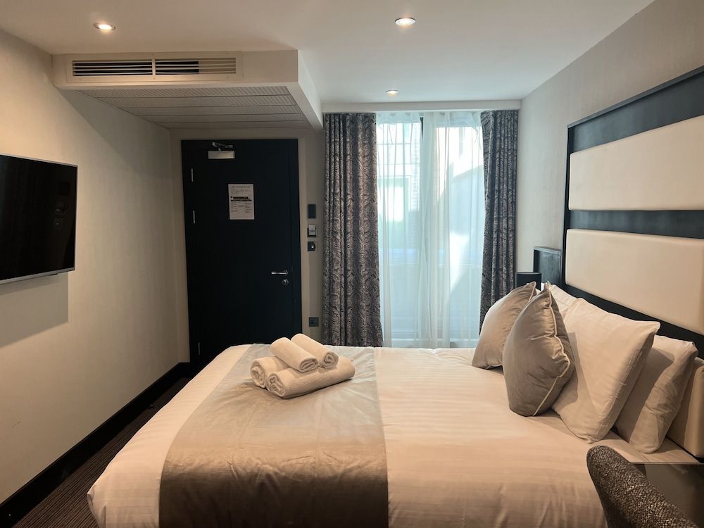 undefined Hatton Garden Hotel 7