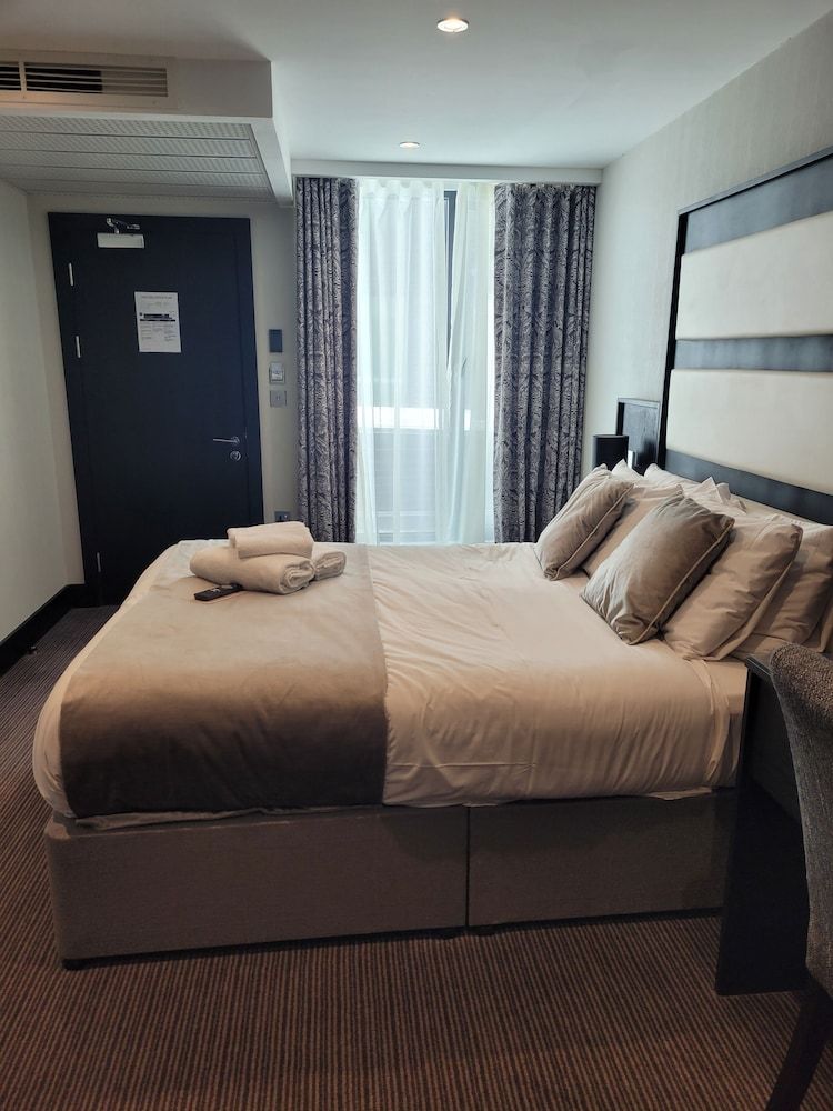 undefined Hatton Garden Hotel 10