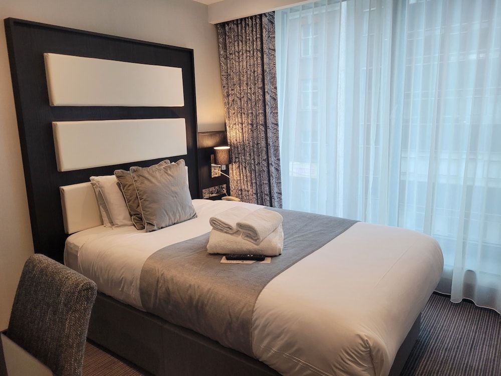 undefined Hatton Garden Hotel 4