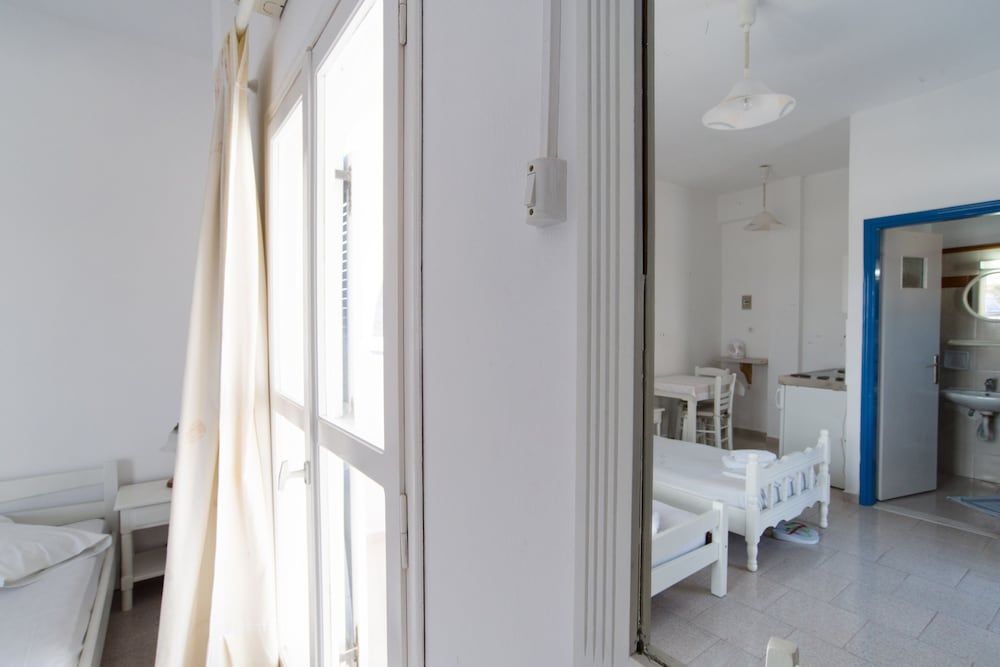 Letta Studios Standard Triple Room 3