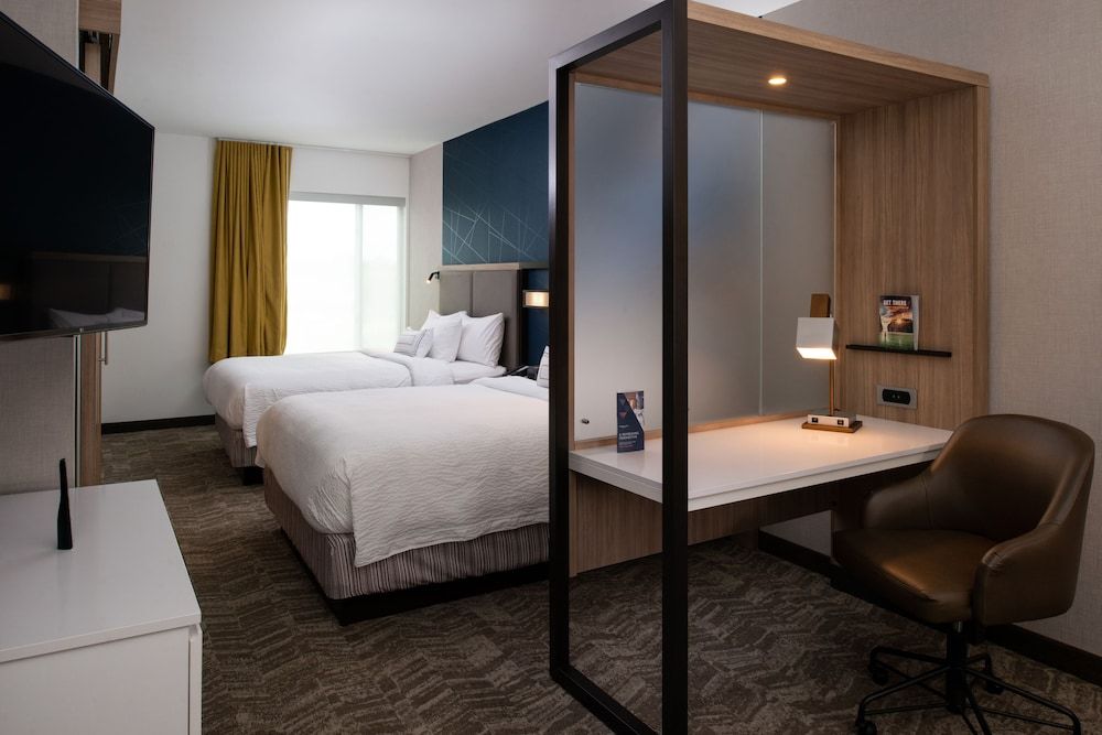 Suite, 2 Queen Beds, Non Smoking