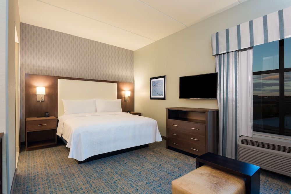 Studio, 1 King Bed, Accessible (Hearing)