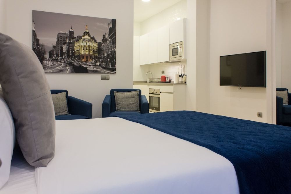 Arenal Suites Gran Vía Business Studio (8) 12