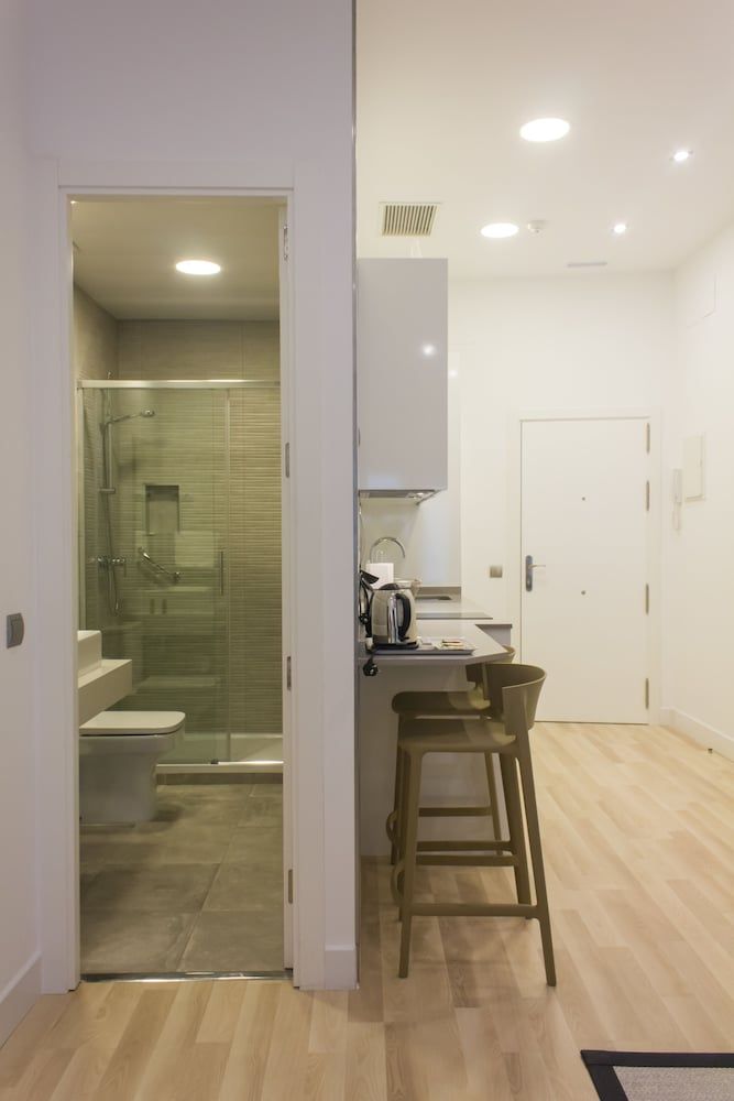 Arenal Suites Gran Vía Business Studio (8) 8