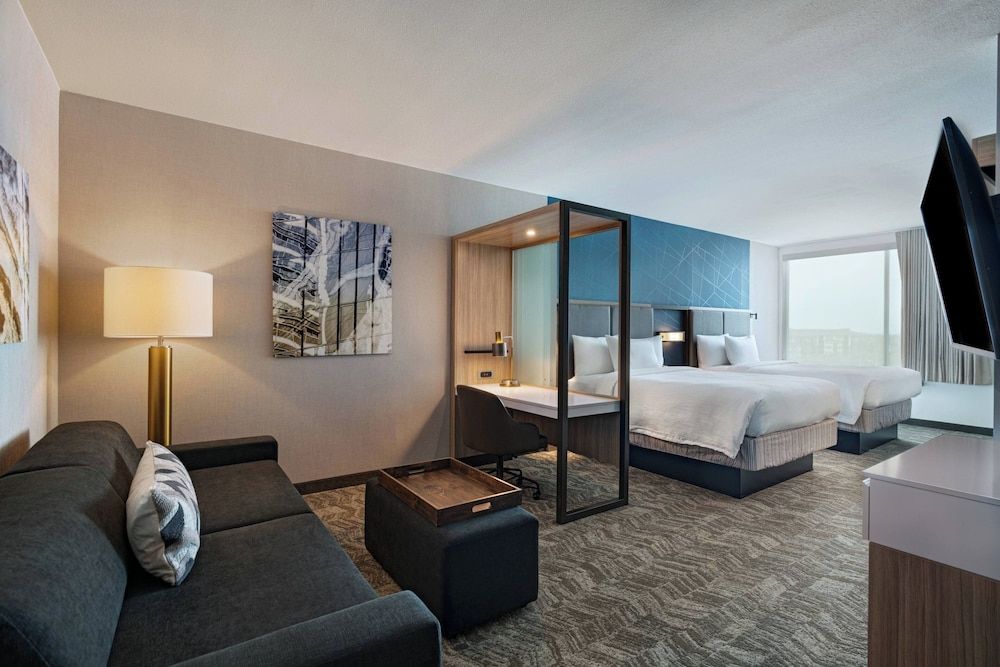 Suite, Multiple Beds (Hearing Accessible)