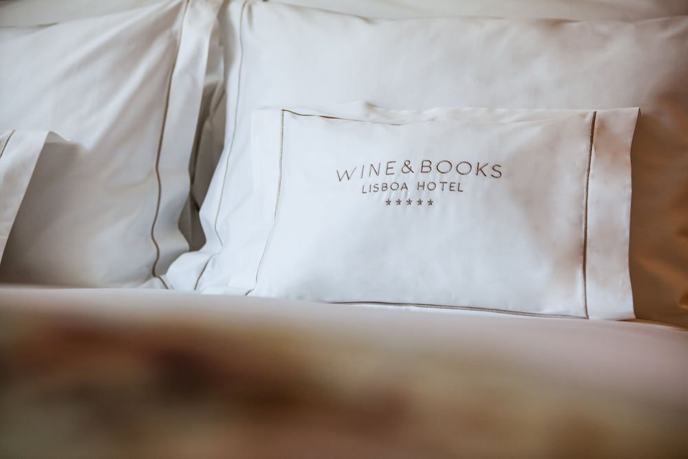 Wine & Books Lisboa Hotel Standard Double Room 7