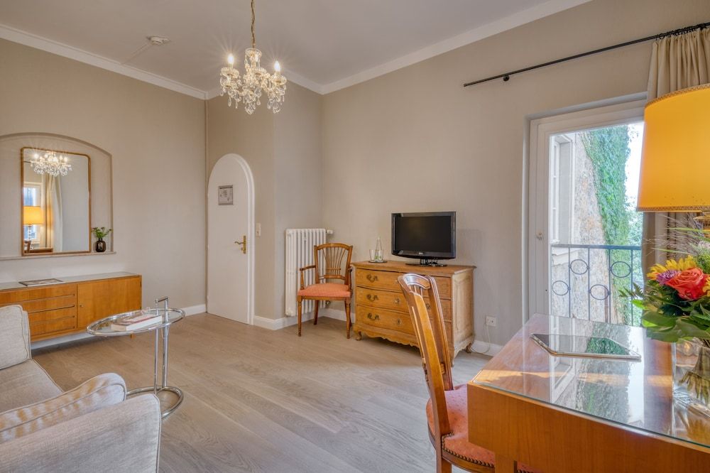 Hotel Eisenhut Standard Suite 5