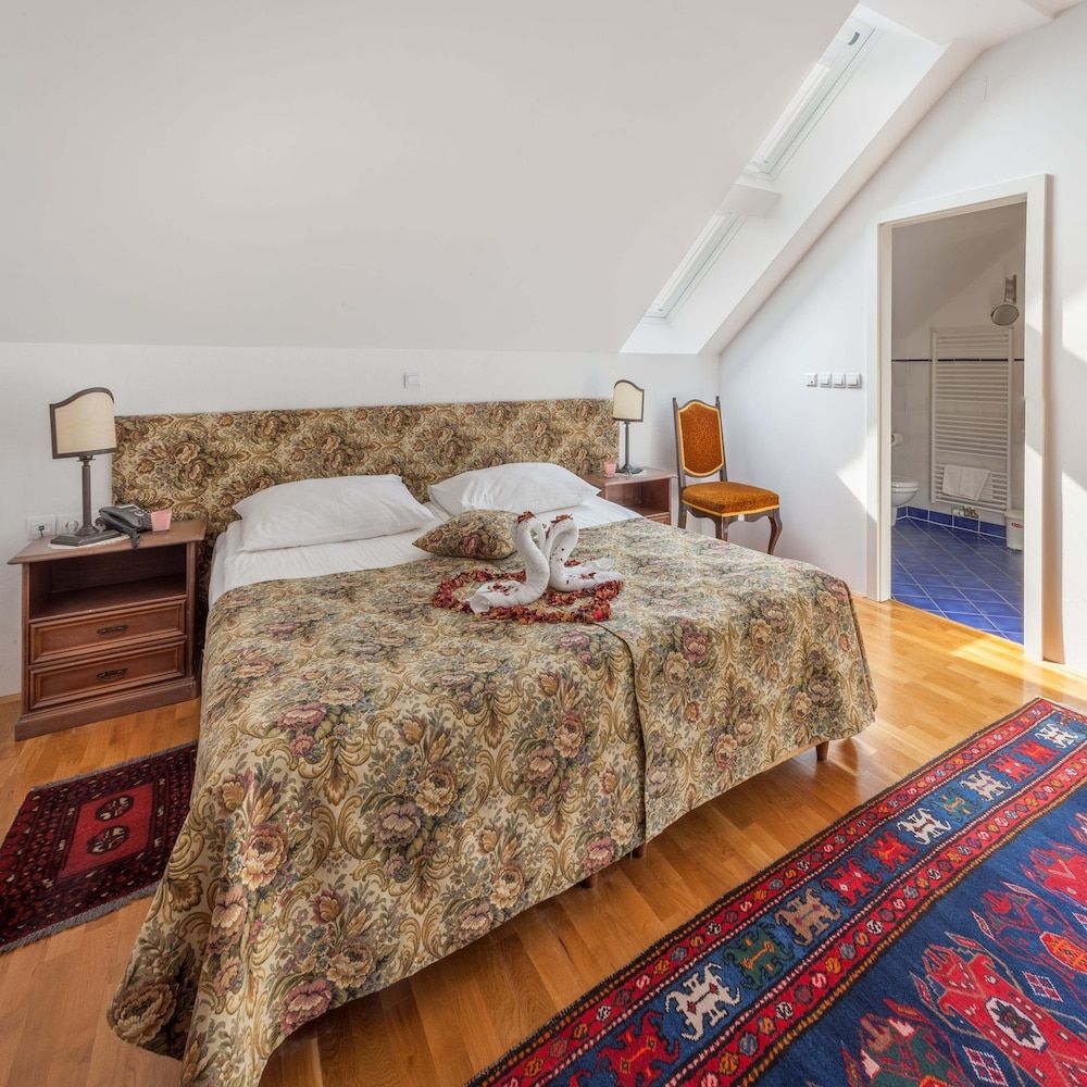 Triglav Bled Basic Room 4