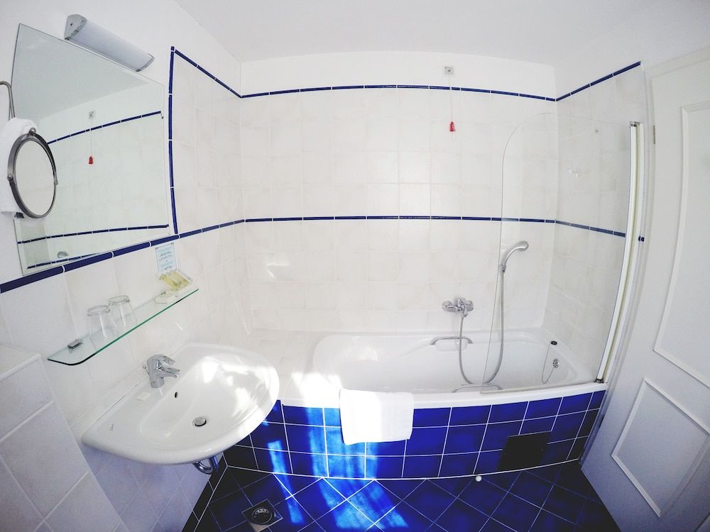 Triglav Bled Comfort Suite, Lake View 3