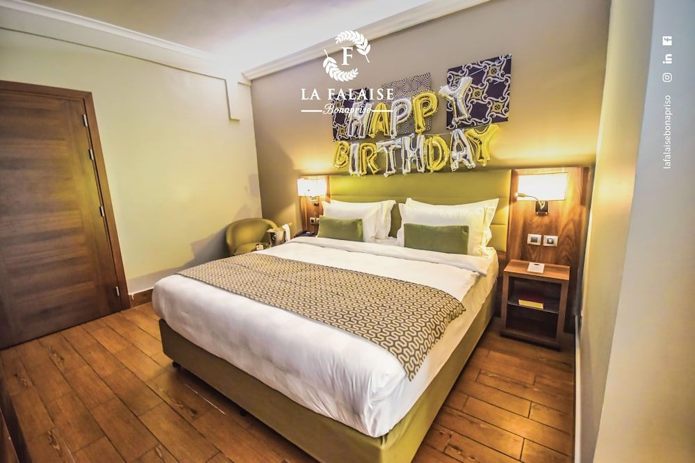 Hotel La Falaise Bonapriso Executive Room