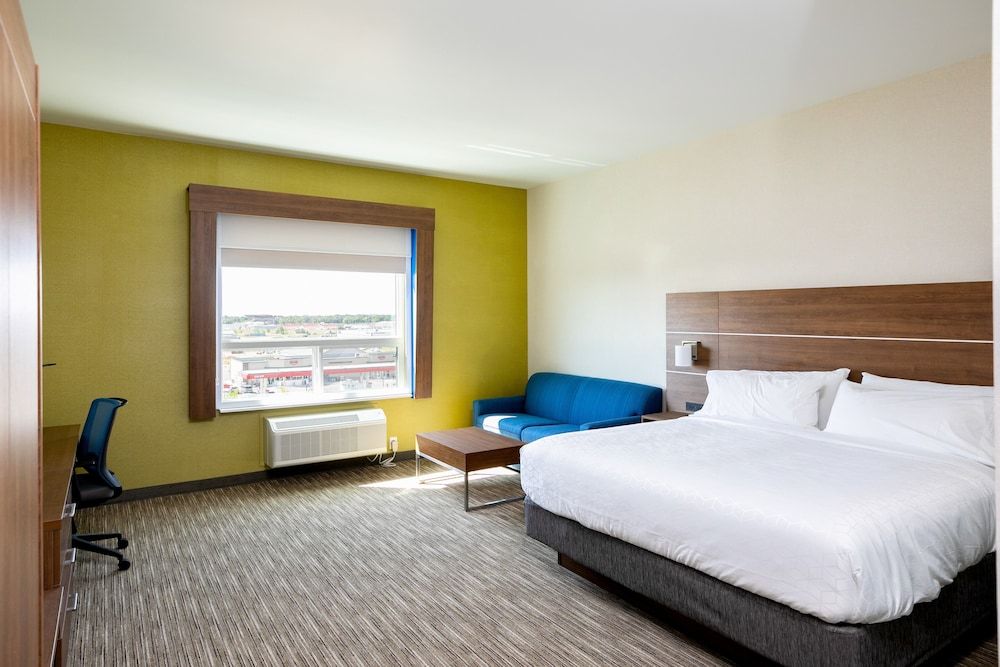 Standard Room, 1 King Bed with Sofa bed