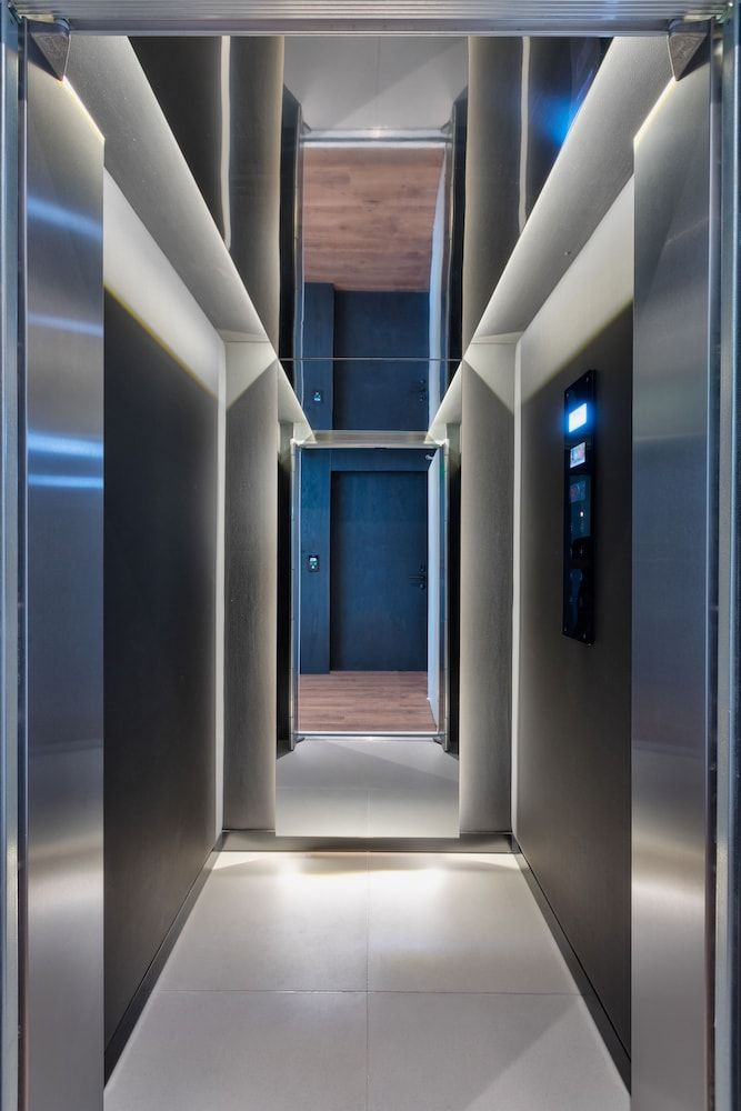 Elevator